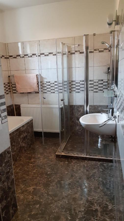 Bajusz Vendégház Tornyosnémeti Exterior foto