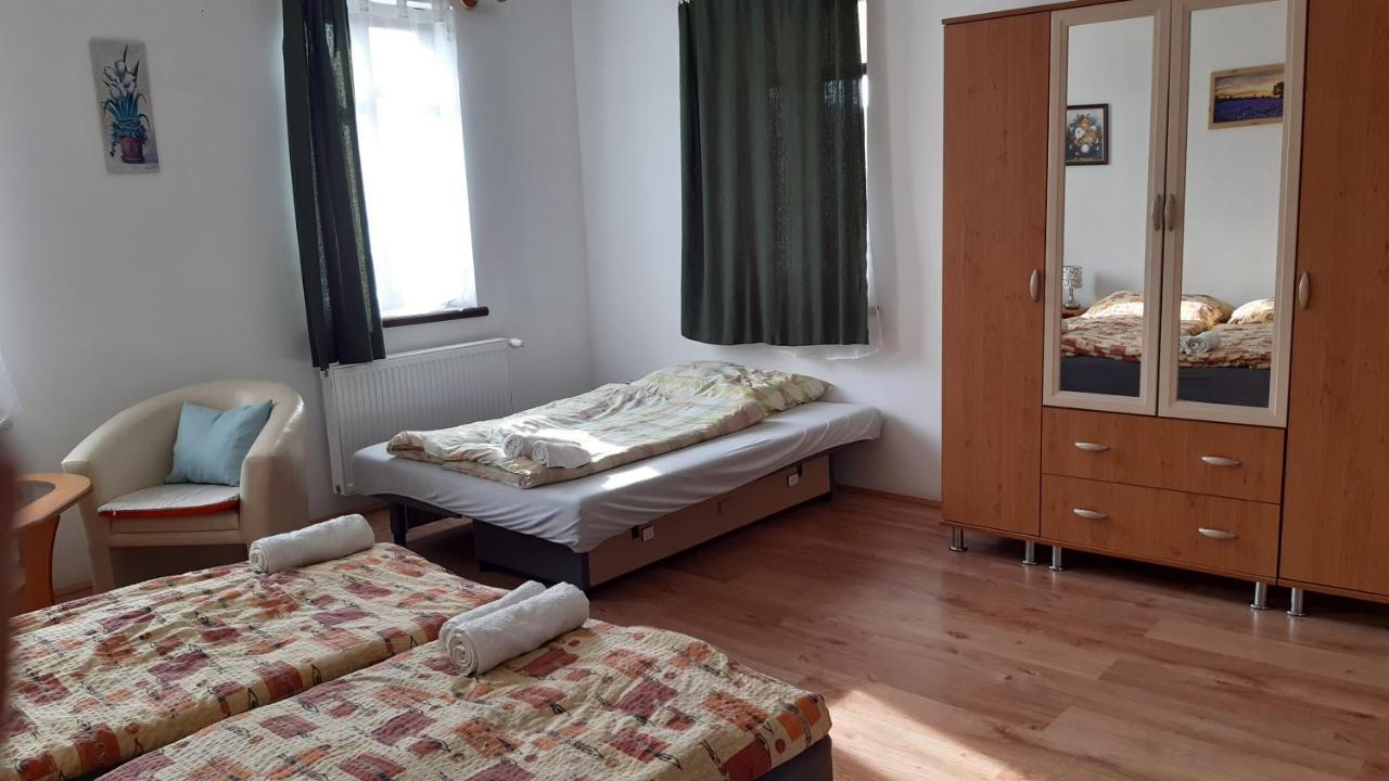 Bajusz Vendégház Tornyosnémeti Exterior foto